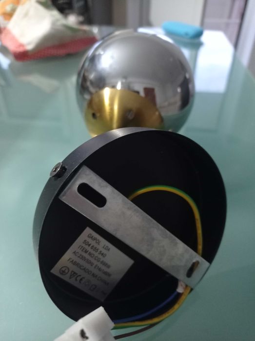 Candeeiro, interior novo sem nenhuma utilização.