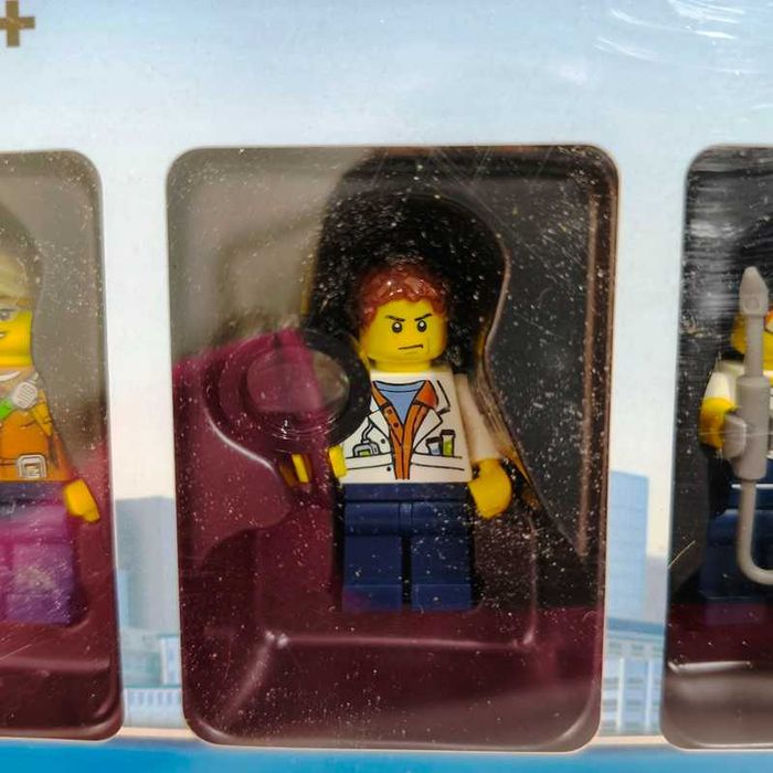 Lego City 5004940 conjunto de 4 minifiguras 21 peças Edição limitada Exclusivo ToysRus