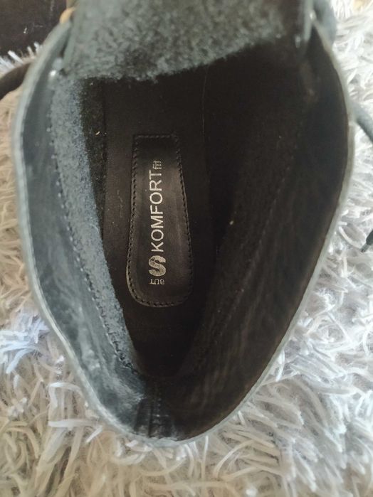 Демисезонні жіночі шкіряні чоботи