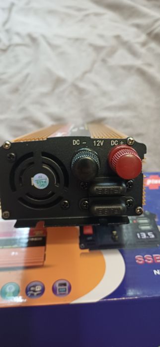 Інвертор 2000w.  12/ 220v