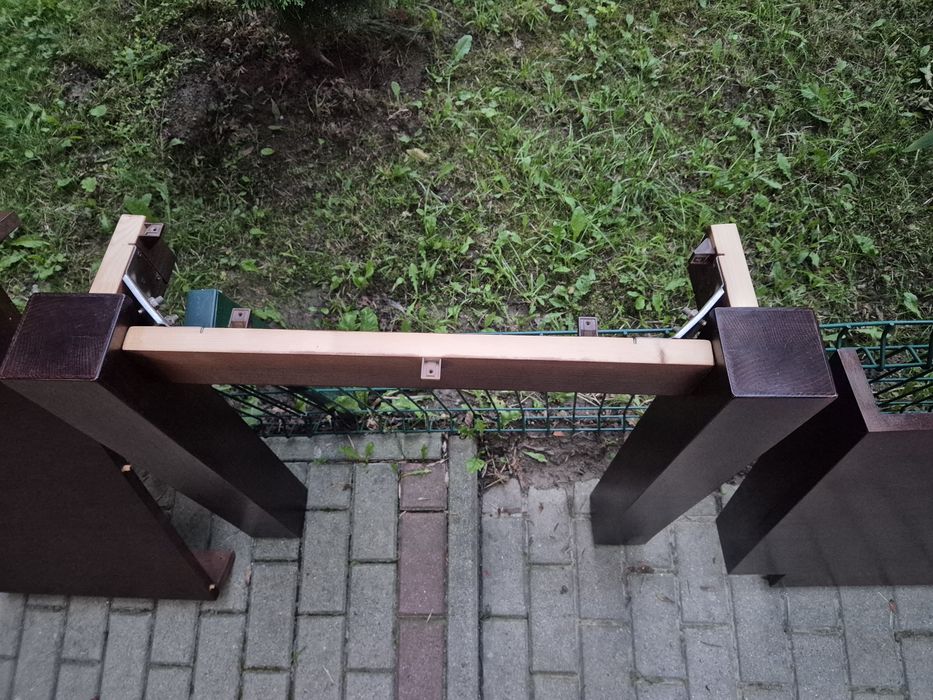 Stół drewniany rozkładany