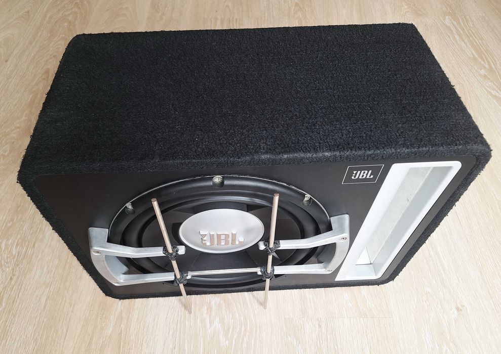 Сабвуфер Сабуфер Акустика JBL GTO 1204BR, 12", 1200 Вт, США