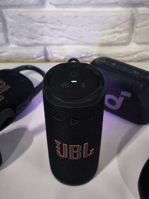 Портативна колонка JBL GRIP 16W
