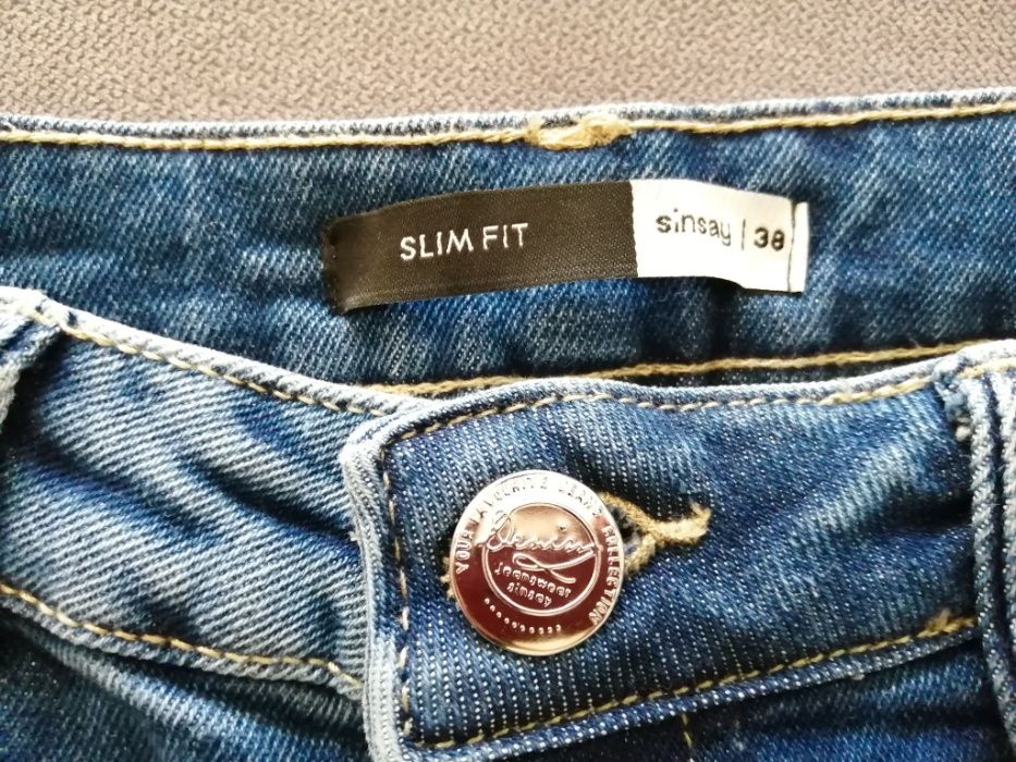 Spodnie jeans Sinsay SlimFit rozmiar 38
