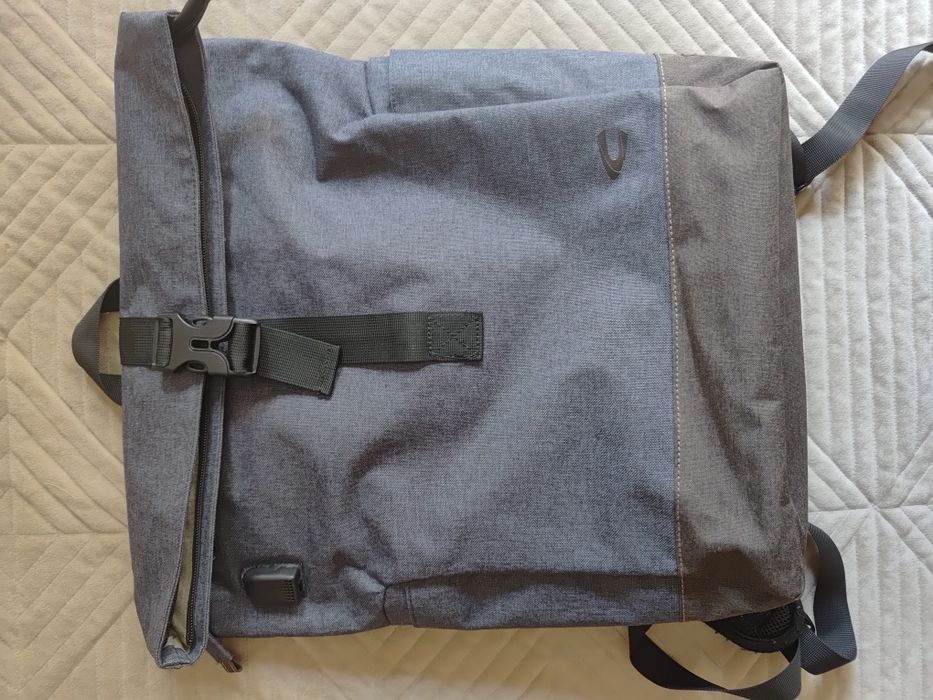 Plecak z rolowanym zapieciem camel active