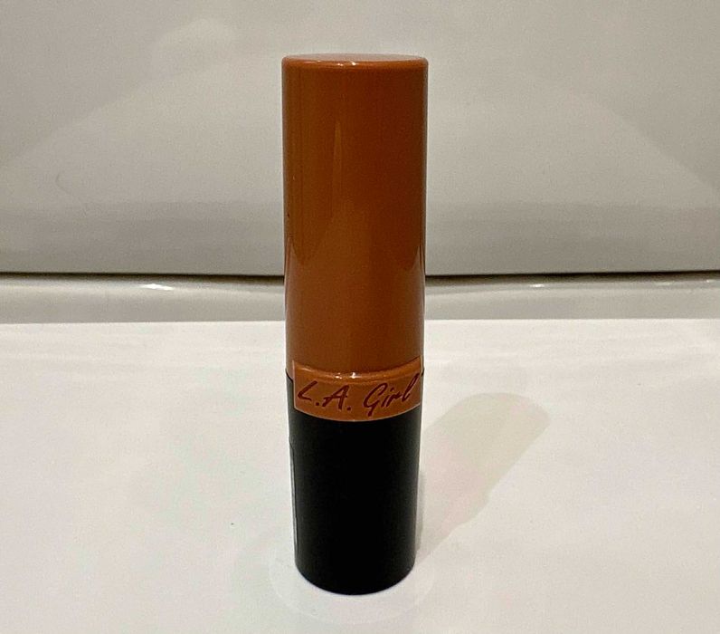 L.A. Girl - Pretty & Plump Lipstick