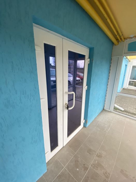 ТЕРМІНОВИЙ ПРОДАЖ !!! Комерція - 60,6м2 (500 $/м2)