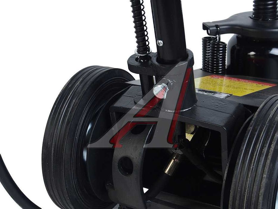 Домкрат подкатной пневмо гидравлический 22 т + ШЛАНГ