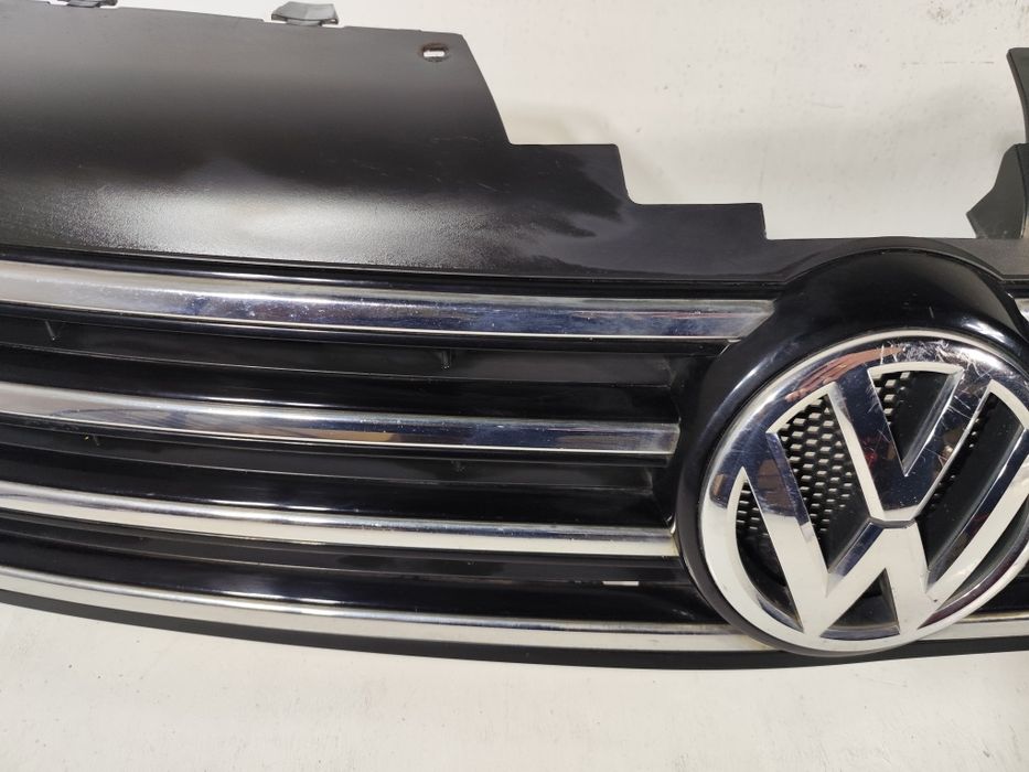 VW PASSAT B7 10- Grill Atrapa Przód Przednia Emblemat Oryginał WLKP