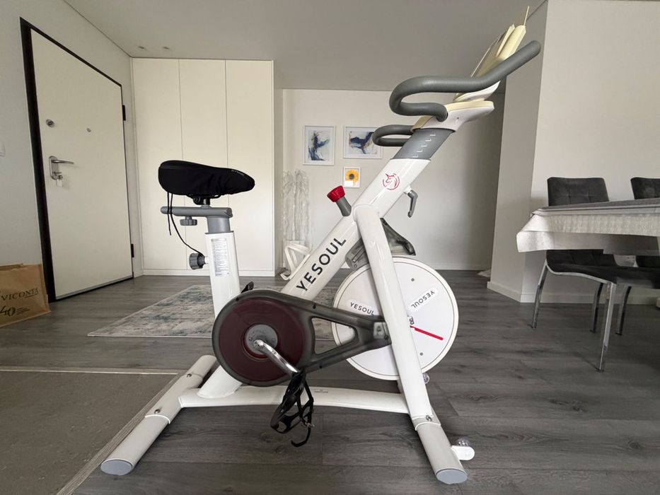 Bicicleta Estática / Spinning YESOUL – Como Nova (Com Suporte p/ Tablet/Telemóvel)