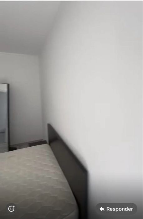 Cama com estrado e colchao