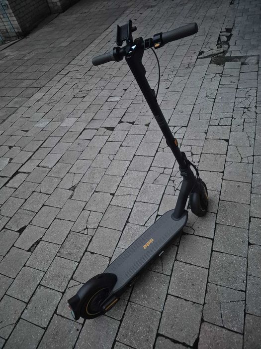 Ninebot kickscooter g30 d2