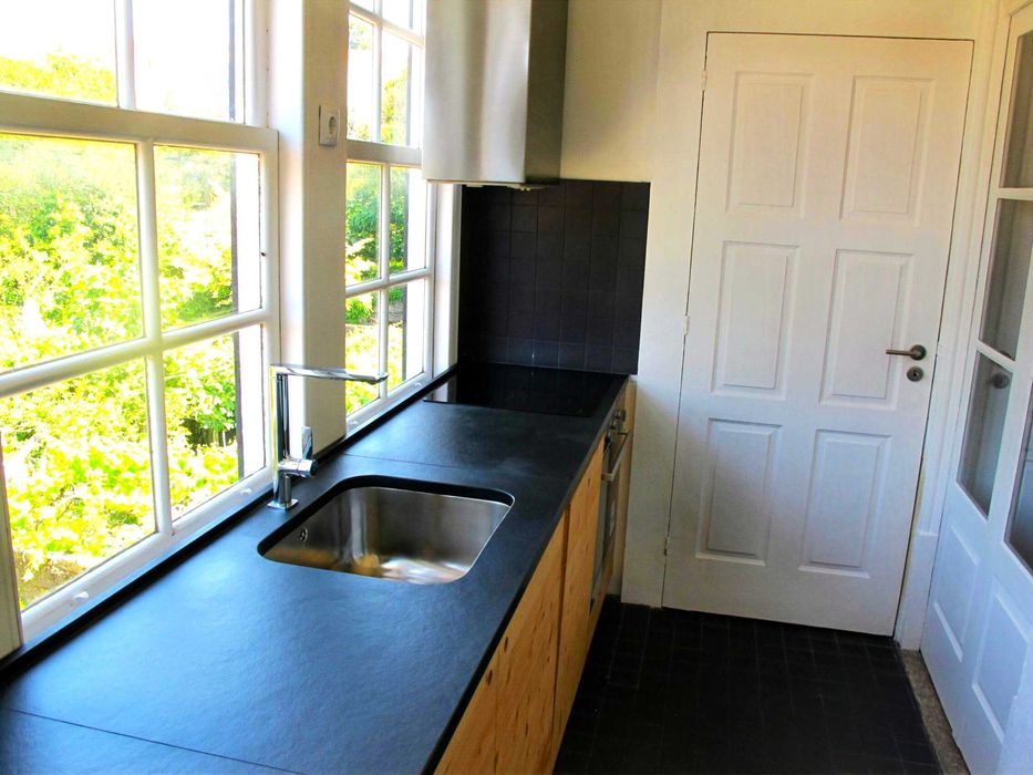 T0 mobilado Palácio de Cristal – Universidades – Internet incluída