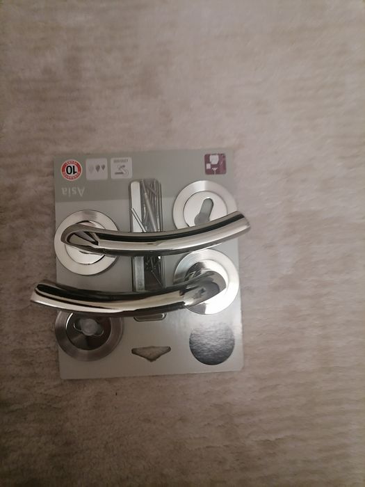 Vendo 2 puxadores novos