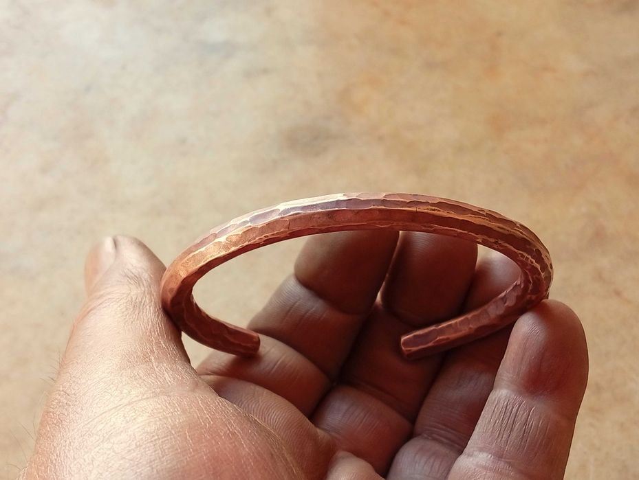 Pulseira Pesada, Terapeutica em Cobre Verdadeiro e Maciço. Fabricadas por mim artesanalmente.