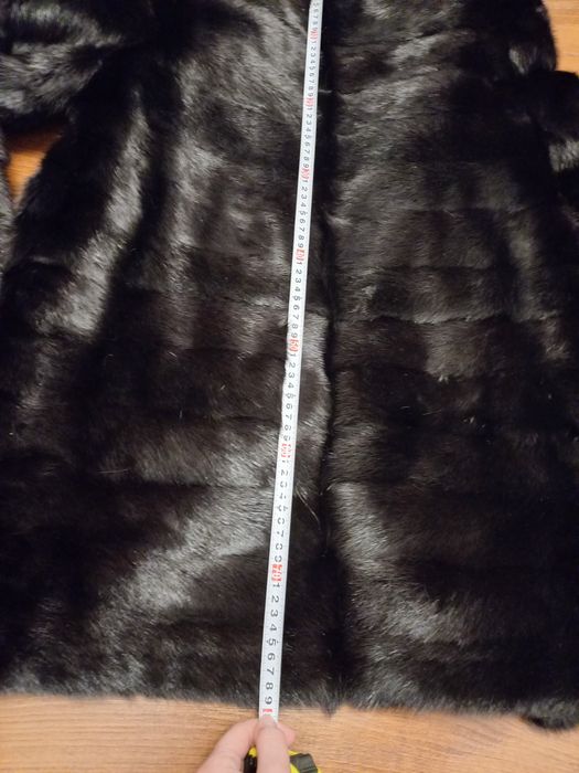 Норкова шуба чорна.