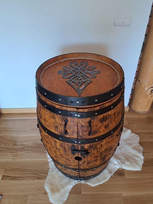 Barek z beczki drewnianej