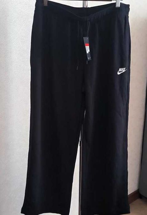 Брюки nike широкая штанина termo. оригинал
