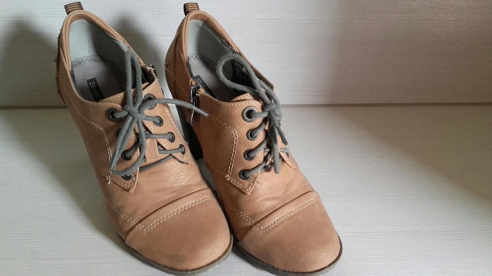 Botki obcasy półbuty czółenka buty 35 Street Feet