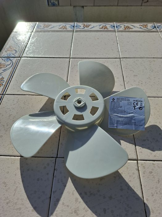 Hélice/Pá de Ventilador de Caixa 30 cm