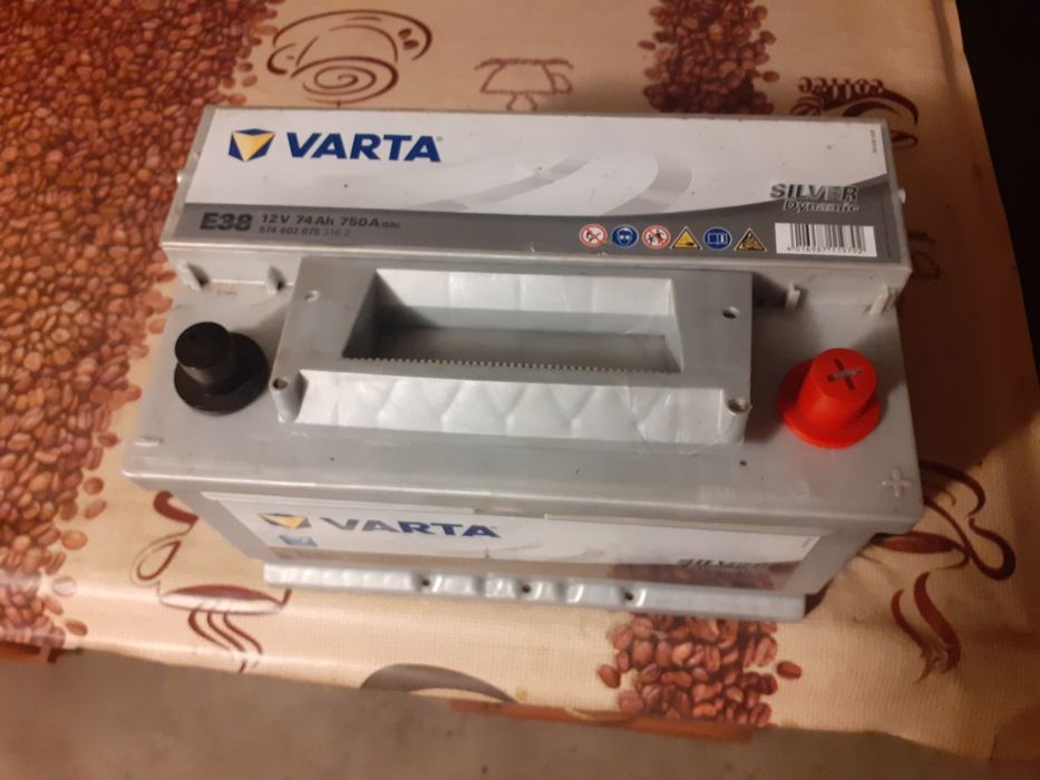 Akumulator 12V 74 AH 750 A