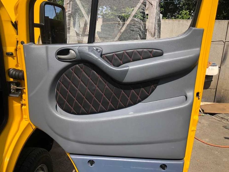 Эвакуатор частичной погрузки 4*4 Mercedes Sprinter 412