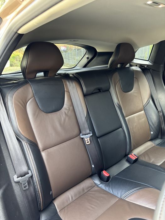 Volvo V40 Cross Country 1.6D 2013 - excelente estado e poucos kms!