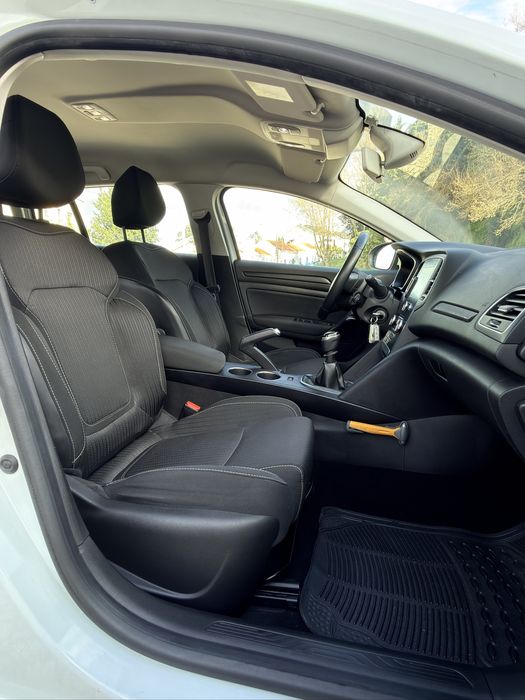 Renault Megane  2018 muito estimada