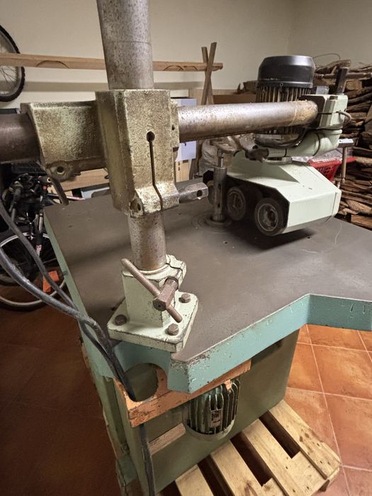 Topia Frama TV5 com alimentador