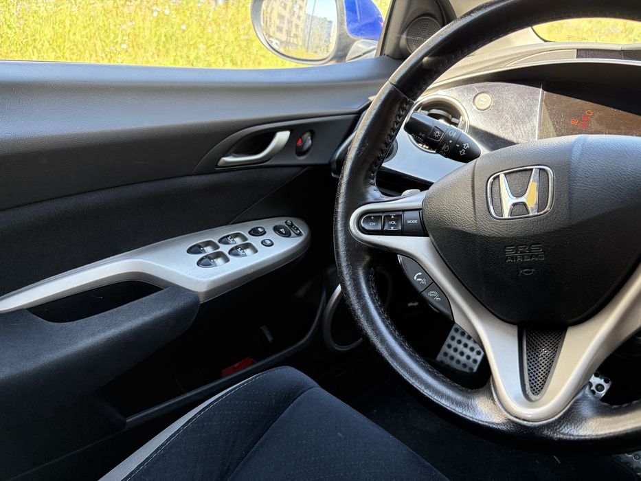 Honda Civic VIII UFO, 1.8 benzyna+gaz, automat