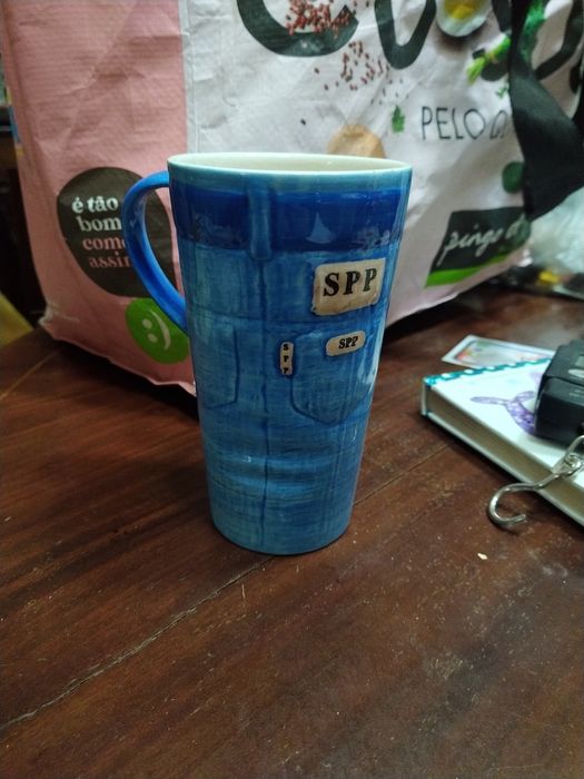 Mug.           .446553342220718080