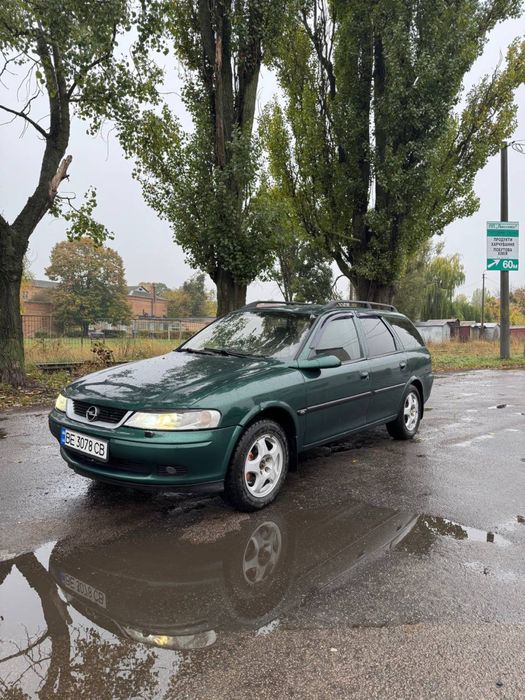 Opel Vectra B  V6 2.5 бензин. газ 4. на повному ходу