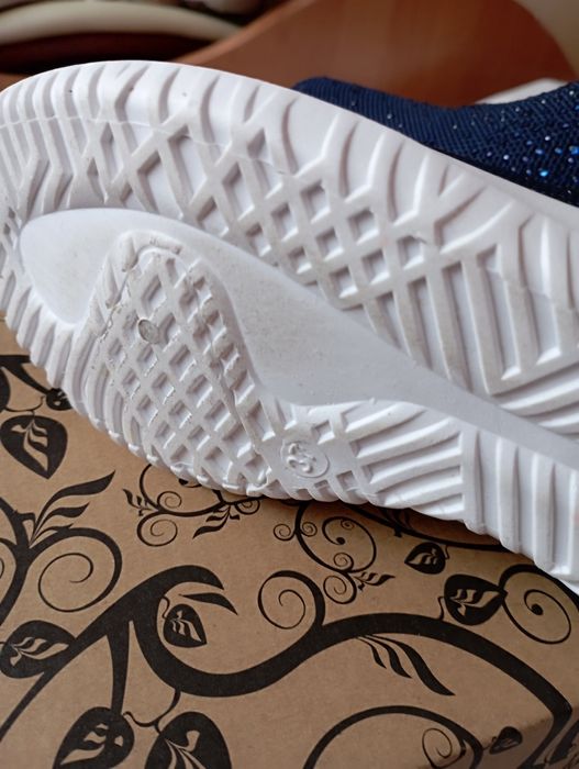 Buty damskie wiosene 37