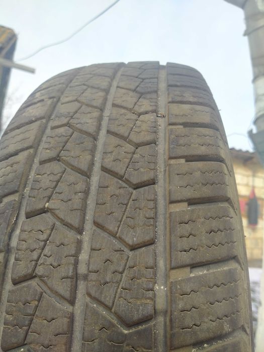 Шини на автомобіль