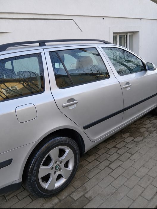 Skoda Octavia 2.0 бензин 4+4