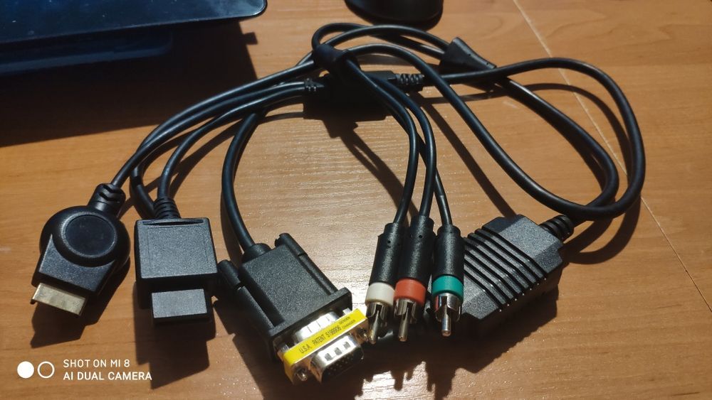 Kabel do podłączenia konsoli pod monitor