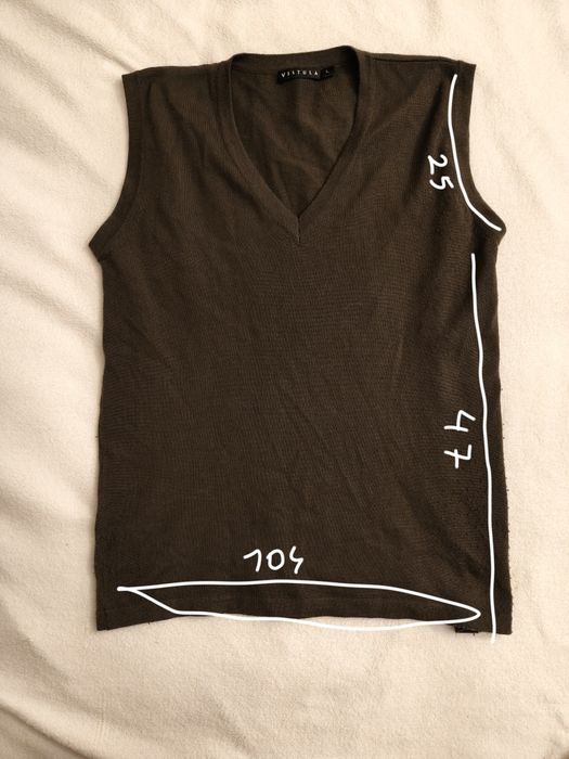 sweter kamizelka minimalist