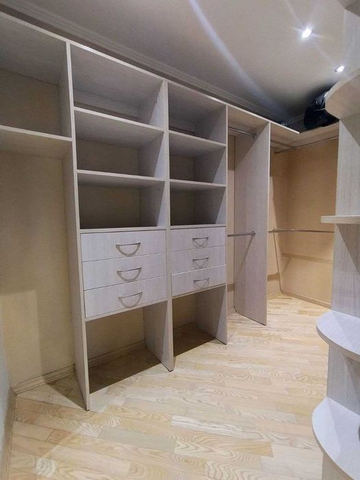 Оренда квартири, 3 кімнати, Рясне 1
