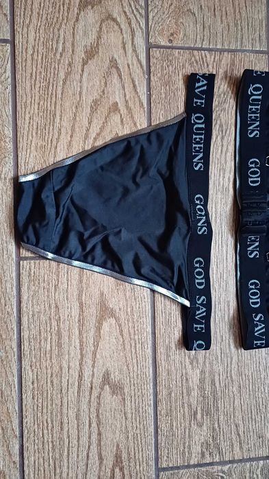 Komplet eleganckiej bielizny God Save Queens w r. L