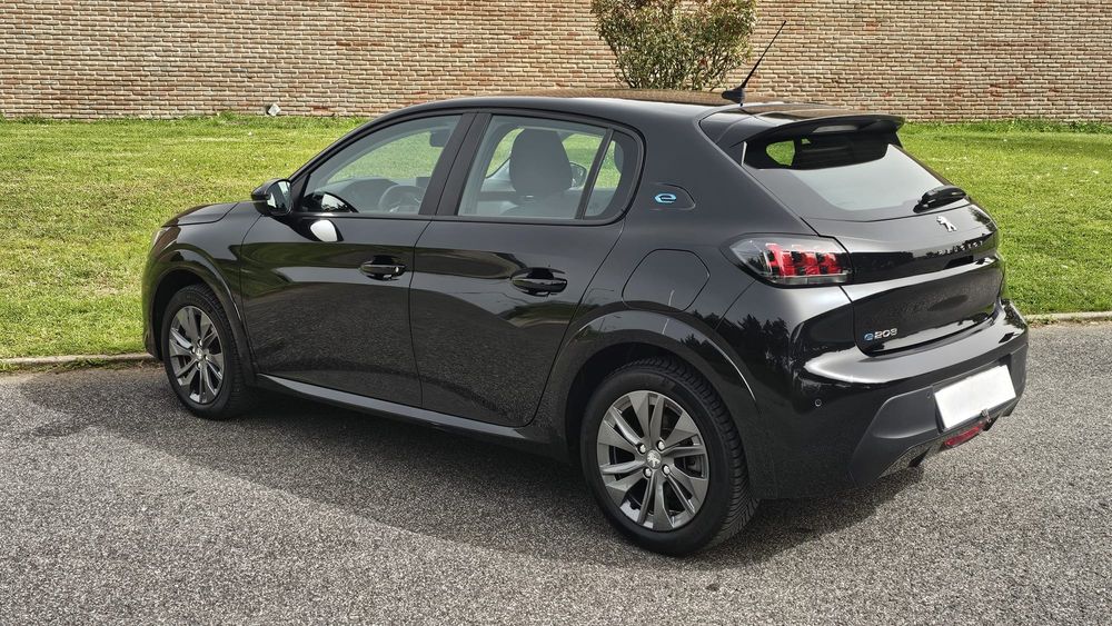 Peugeot  e-208 50kWh