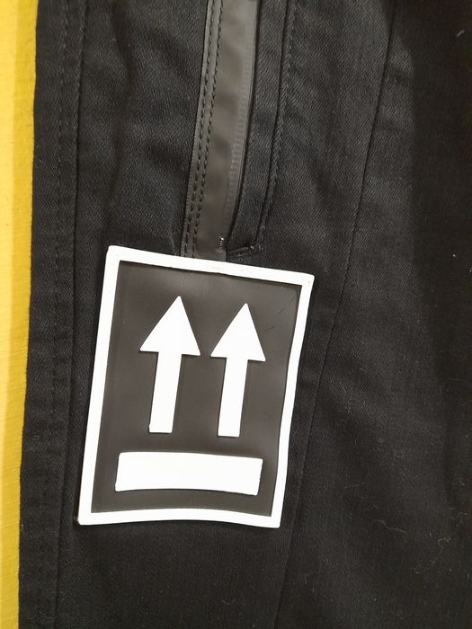 Off-White оригінал нові штани джогери карго унісекс