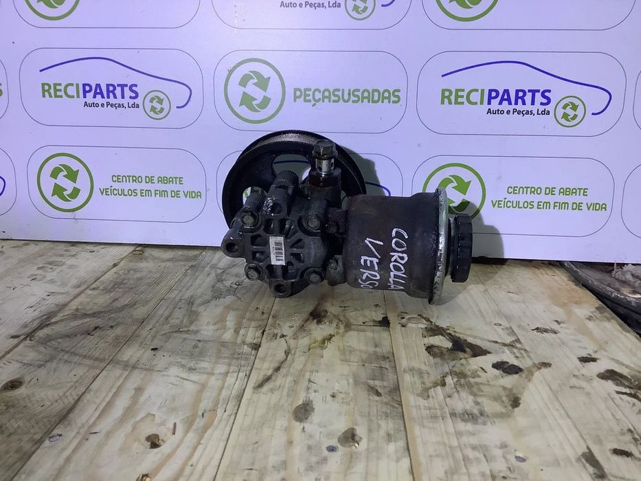 Bomba direção Toyota Corolla Verso