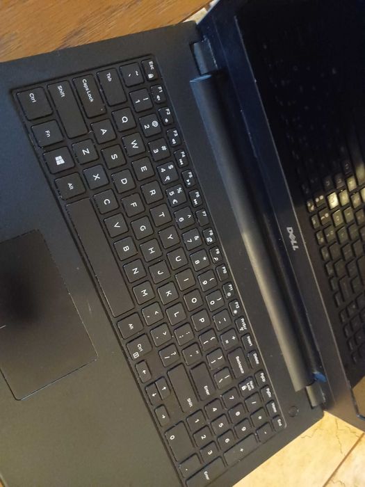 Laptop DELL z Windows 10