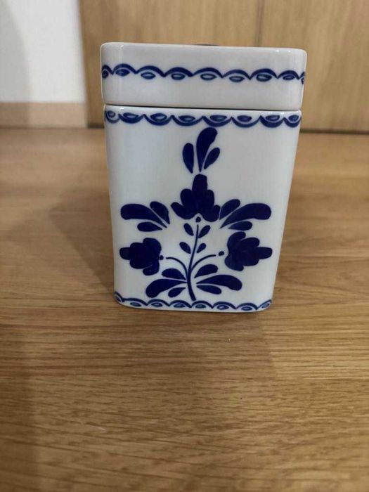 frasco de Viana do Castelo pintado à mão by Cândida