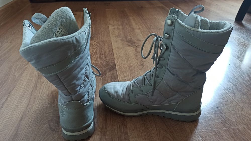 Kozaki damskie 4F, rozmiar 37