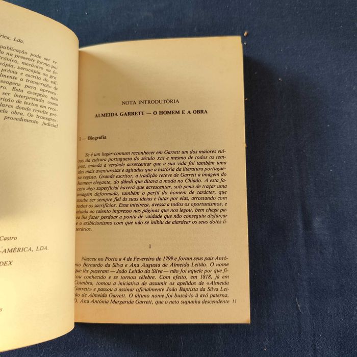 Almeida Garrett - Folhas Caídas