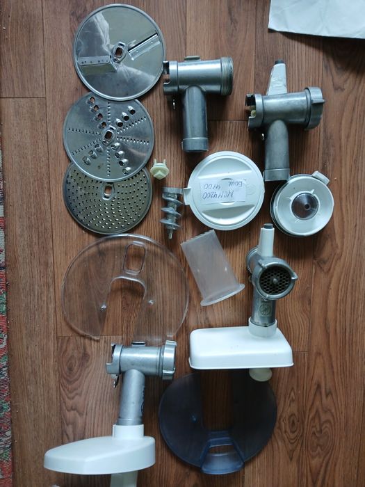 Насадка мясорубка кухоний комбайн Bosch).