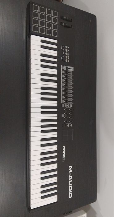 Piano Midi M-Audio Code 61 teclas
