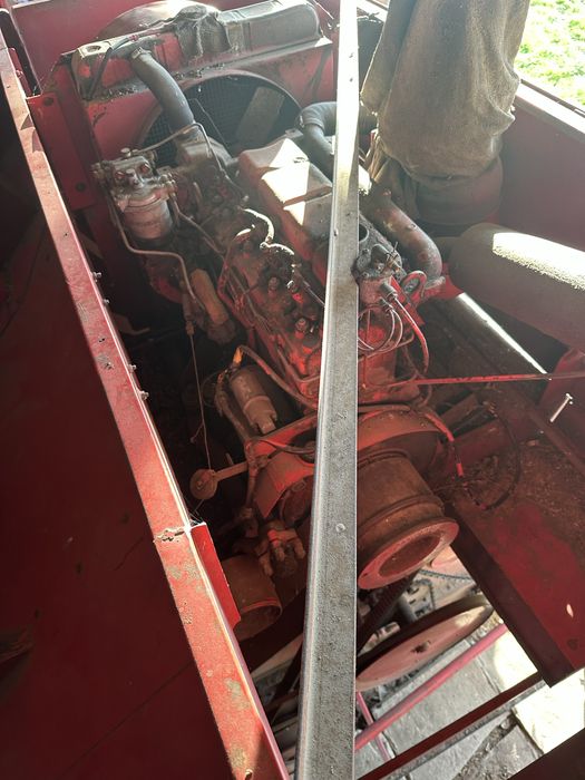 Комбайн Massey Ferguson 186