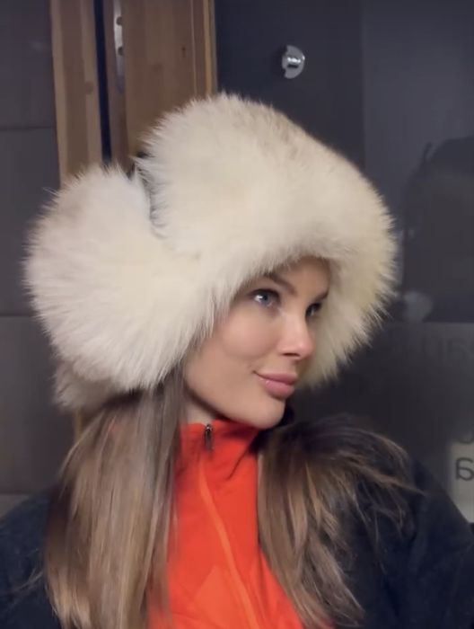 Шапка ушанка лиса белая синяя  зеленая бордовая